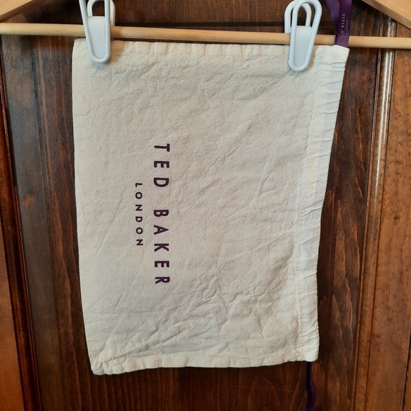 Ted Baker London cream drawstring closure dust cover bag - Picture 2 of 7